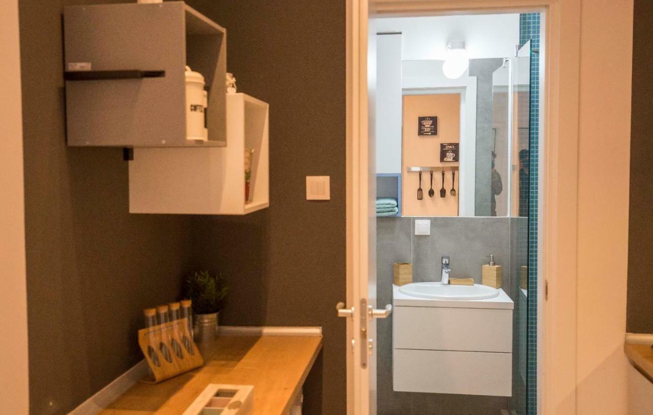 Ideal Apartment Бухарест Екстер'єр фото